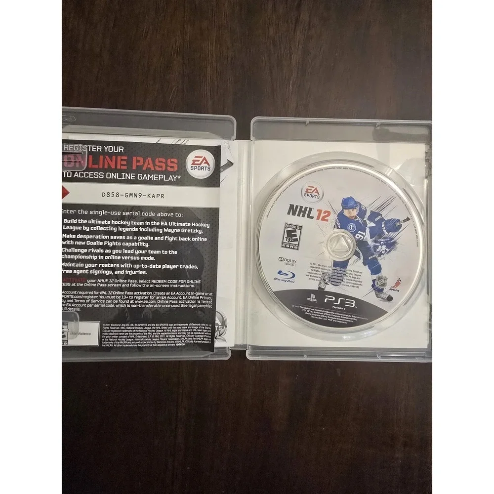 PS3 NHL 12 Ultimate Hockey PlayStation 3 EA Sports Action Video Game Complete  *